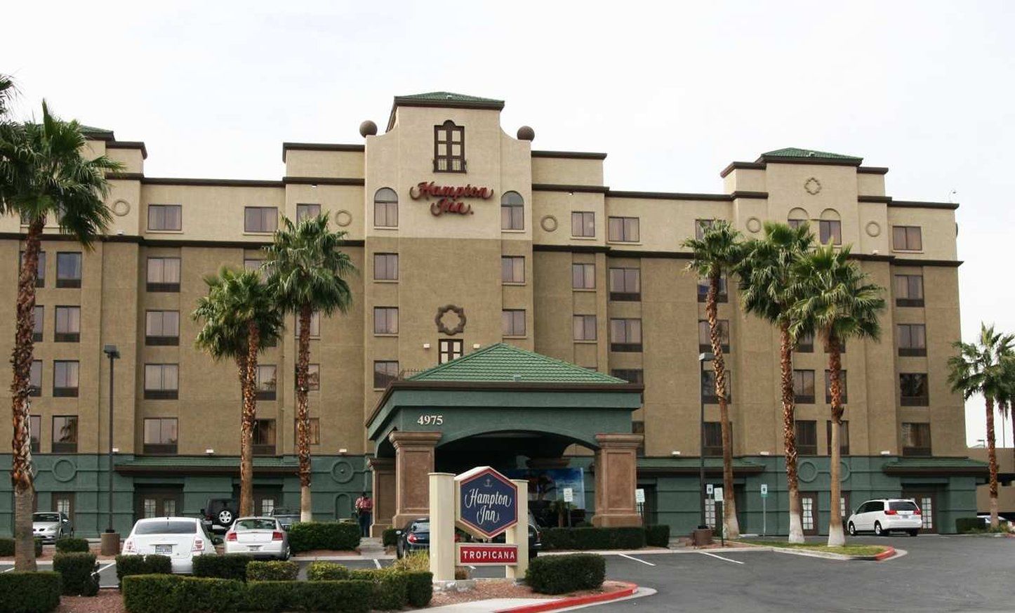 ホテル ハンプトン イン トロピカーナ ラスベガス エクステリア 写真